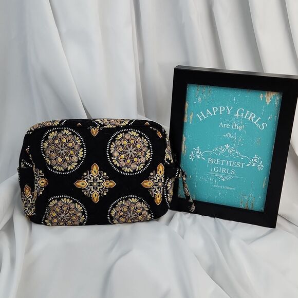 🔺️Stephanie Dawn Black & Yellow Quilted Floral Mandala Print Lined Pouch - Picture 1 of 12